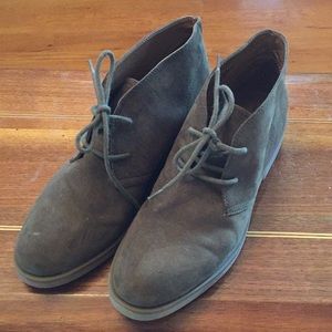 American Eagle toe booties